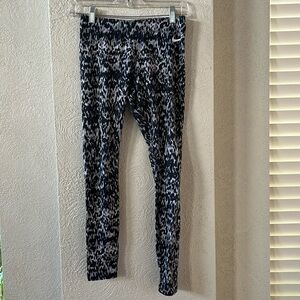Nike soft leggings size small